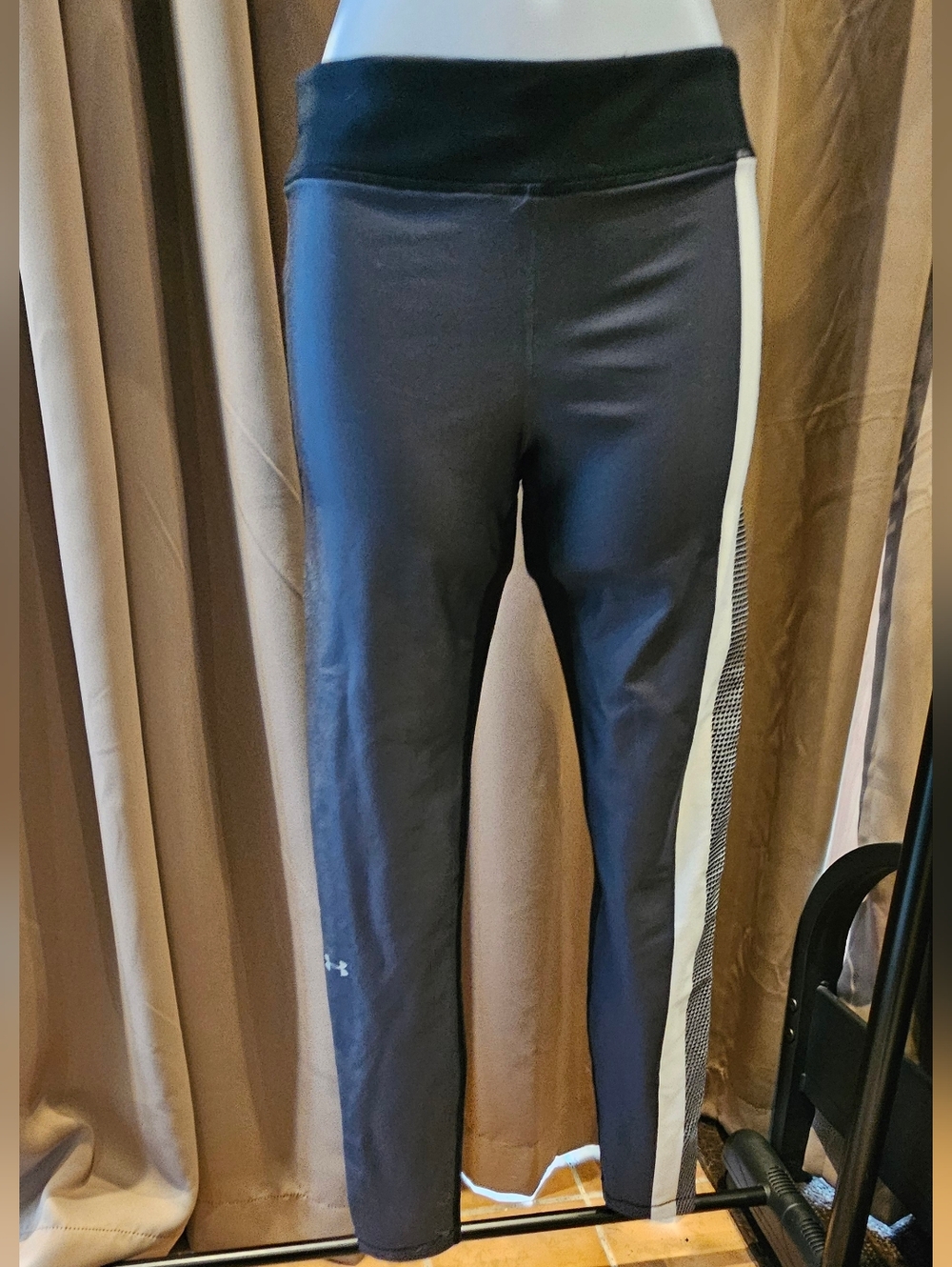 NWT Under Armour Black Leggings with White Side Stripe